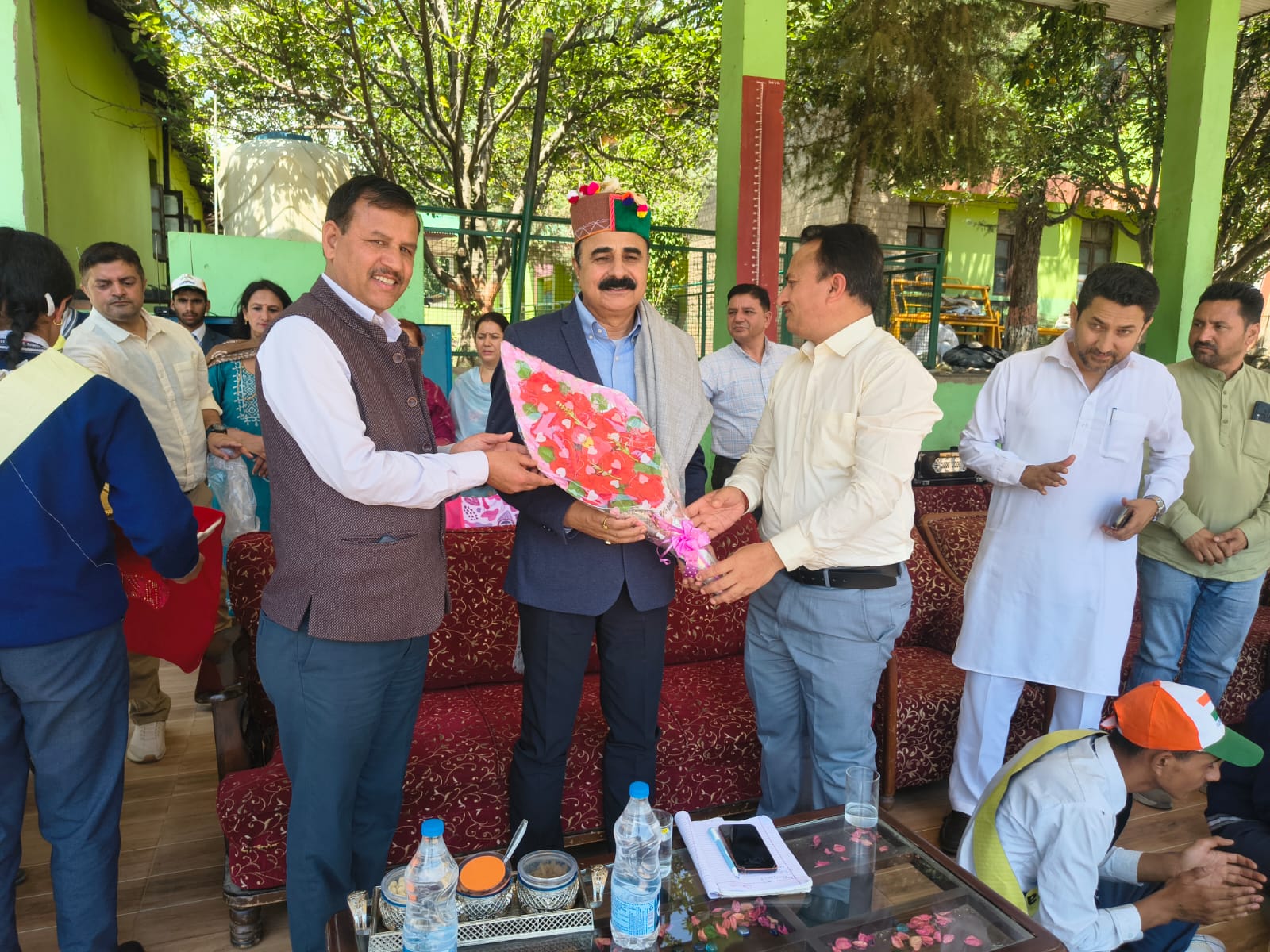 Principal of GSSS Rohru felicitating the Hon’ble Chairman of HPBOSE.